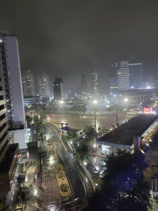 Apartamento Flat Com Piscina, Academia E Vista O Mar