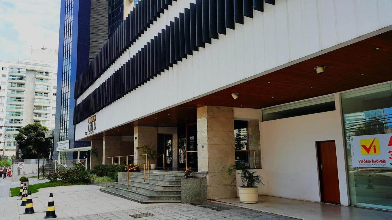 Apartamento Flat Com Piscina, Academia E Vista O Mar Vitória