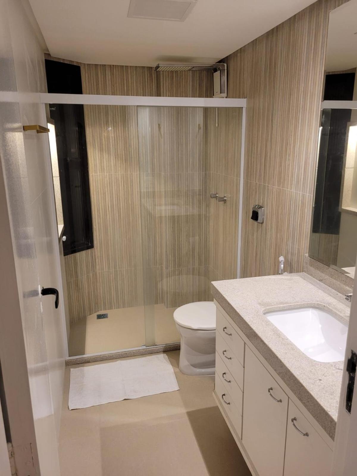 Flat Com Piscina, Academia E Vista O Mar Vitoria