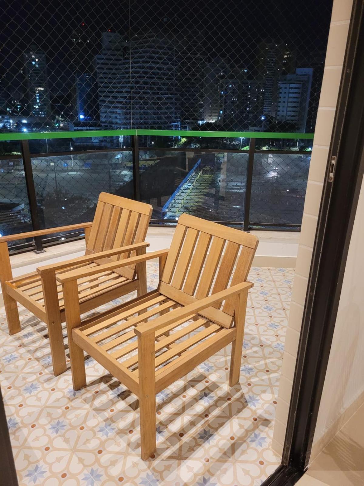Flat Com Piscina, Academia E Vista O Mar